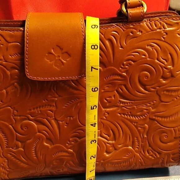 Patricia Nash Embossed Tan Leather Handbag - Picture 10 of 11